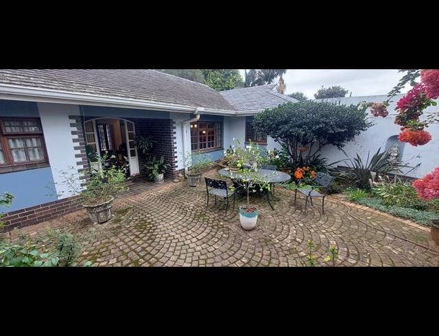 8 BEDROOM HOUSE FOR SALE IN MONTROSE